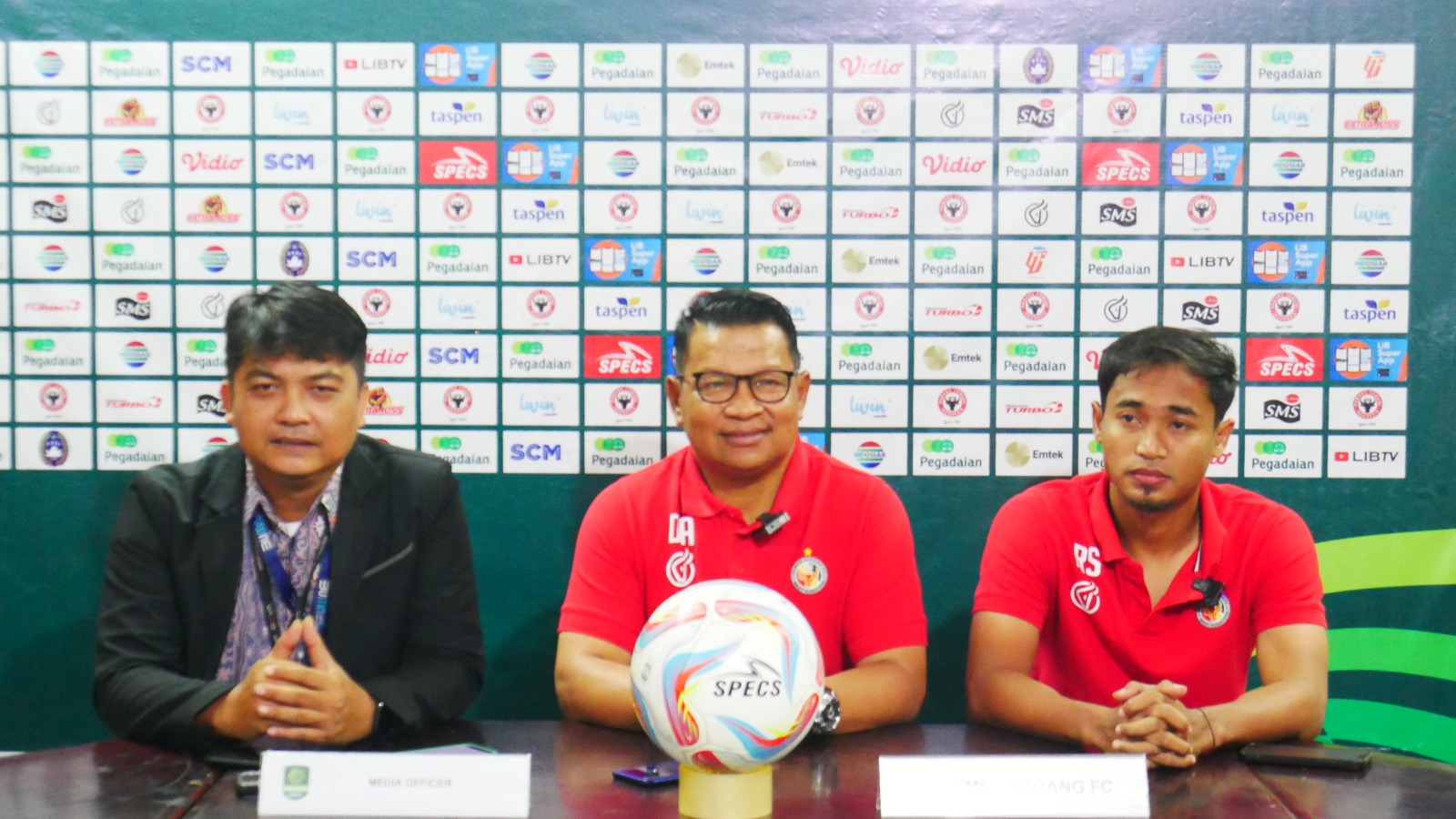 Delfiadri saat sesi jumpa pers jelang laga 12 besar  versus PSIM, Jumat (05/9)01/2024) di ruangan konferensi Pers Semen Padang FC di Indarung Padang.